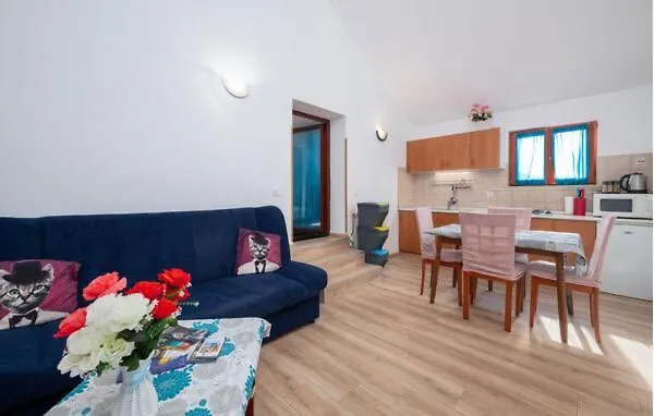 Cozy Apartment Abazi Pula